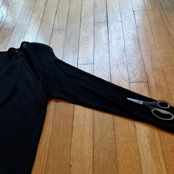 Black Label Ralph Lauren Size XS Black Sheer Long Sleeve V-Neck Sweater Top - Picture 16 of 16